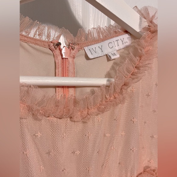 Ivy City Co. Whimsical Dress in beautiful coral, size M - Picture 7 of 9